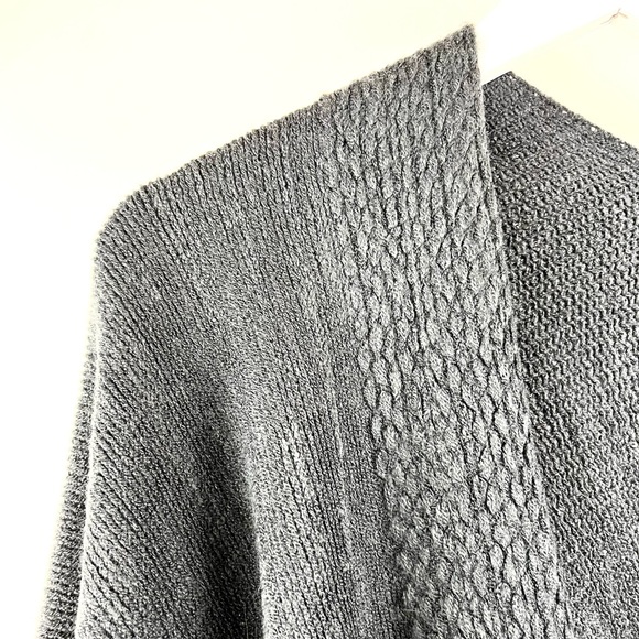 Gentle Fawn Philippa Grey Fringe Knit Poncho - Picture 3 of 11